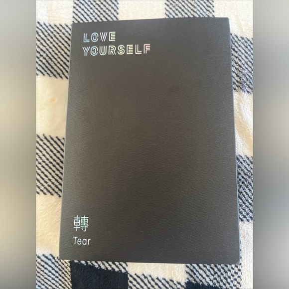 BTS Love Yourself: Tear Album - Picture 1 of 5